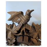 Black Forest Cuckoo Clock with Bird Motif / Bird is broken off