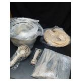 Deedro Premium Mixing Bowls with Airtight Lids Set, 22Pcs Thicker Stainless Steel Mixing Bowl Set, Large Prep Metal Bowls, Non-Slip Silicone Base Nesting Bowls for Kitchen, 1.5/2/3/4/5 QT, Khaki - Ret