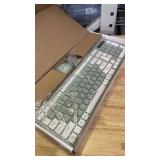 Wireless Keyboard and Mouse Combo, Full-Sized Wireless Keyboard and Adjustable DPI Mouse, 2.4GHz USB Receiver, Silent Keyboard and Mouse for PC, Windows, MAC, Desktop, Laptop (Avocado Green)