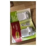 Command Spray Bottle Hangers, Holds up to 32 fl oz, 2 Hangers with 4 Strips, Damage-Free Spray Bottle Holder Wall Mount to Cabinet, Kitchen, or Under Sink