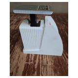 Dietetic Kitchen Scale Model 1475