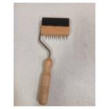 Gooseneck Webbing Stretcher, Webbing Stretcher, Webbing Stretcher Tool Handy to Catch Suitable for Leather Carpet Canvas Furniture Repair - Retail: $14