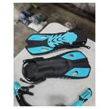 Mask Fin Snorkel Set, Travel Size Snorkeling Gear for Adults with Panoramic View Anti-Fog Mask, Fins, Dry Top Snorkel for Swimming Training, Snorkeling Kit Diving Packages (Green, S/M)