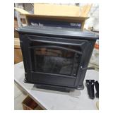Style Selections 19.5-in W 5200 -BTU Black Metal Flat wall Infrared quartz Electric Stove