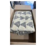 JONATHAN Y Aisha Moroccan Triangle Geometric Cream/Gray Indoor Area Rug, 3x5, Contemporary, Modern, Easy-Cleaning for Living Room, Bedroom, Kitchen, Pet Friendly, Non-Shedding (MOH206B-3)