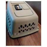 Petmate Pet Porter Dog Kennel 24inch Length 15 to 20lbs  Pale Aqua and Black - Retail: $193