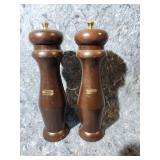 Wooden Salt and Pepper Mill Set