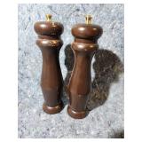 Wooden Salt and Pepper Mill Set