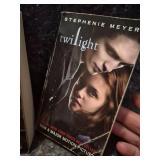 Twilight Book & Sweethearts Candy Tin Set