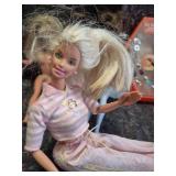 Barbie Girls Fashion Dolls with Deco Pack Set