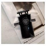 Cuisinart Pulp Control Citrus Juicer, Orange Juicer Squeezer and Lemon Squeezer with 3 Pulp Control Settings, Accommodates Small Limes and Large Grapefruits, CCJ-500P1, Black/Stainless Steel. SPOUT CL