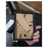 upsimples 5x7 Picture Frame, Display Pictures 4x6 with Mat or 5 x 7 Without, Wall Hanging Photo Frames, Black, 1 Pack