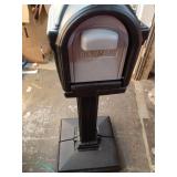 Simplay3 Dig-Free Easy up Classic Mailbox (Americana)  black, Gray (Missing Screws-Stock Pic is Different) - Retail: $90