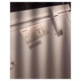 Vissani 7.0 cu. ft. Manual Defrost Chest Freezer with LED Light in White, Garage Ready (Cosmetic Damage) - Retail: $249