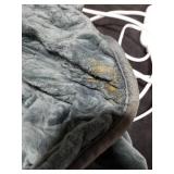 King Size Heating Pad for Back Pain 32x24 Extra Large Electric Heating Pad for Period Cramps Relief & Body Neck Shoulder Auto Shut Off Heat Pad Temperature Settings Machine Washable Gray NEEDS WAS