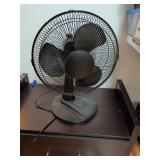 Black Oscillating Desktop Fan