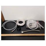 Delta Universal Side Spray and Hose Kit