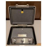 Relax Acizor Electric Massage Device with Case