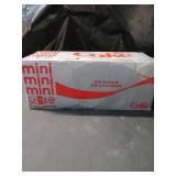 Diet Coke Diet Cola Soda Fridge Pack  7.5 fl oz Mini Cans  10 Pack