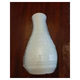 White Plastic Flower Vase, Ceramic-Look Decorative Vase for Flowers, Small and Cute for Home Living Room Dining Wedding Bouquet Decor (8 inches) - Retail: $7