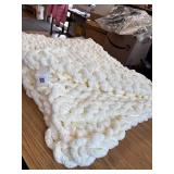 Bigacogo Chunky Knit Throw Blanket 40x60 in, Hand Knitted