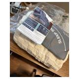 $70 Uttermara 15lb Weighted Blanket Queen 60x80, Plush Sherpa Cream