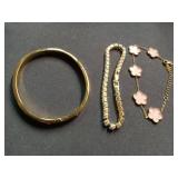 Womens Stackable Floral Gold Bracelets - 3Pcs 18K Gold Plated Bracelet,Stainless Steel Bangle Bracelets Non Tarnish, Bracelet Set Trendy Jewelry,Christmas Valentines Birthday Gifts for Girlfriend