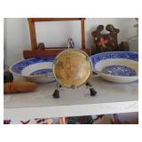 Contents of Shelf - Green Cup