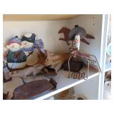 Contents of Shelf - Snowman