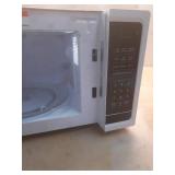 Vissani 0.7 cu. ft. Countertop Microwave - Retail: $59