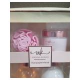 Manna Kadar Champagne Infused Bath Gift Set