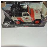 Jada Jurassic World Jeep Wrangler 1:16 Scale Remote Control Car