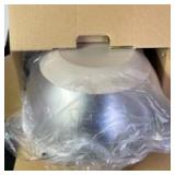 Umite Chef Mixing Bowls with Airtight Lids Set, 8PCS Stainless Steel Khaki Nesting Bowls with Grater Attachments, Kitchen Bowls with Non-Slip Bottoms, Size 5, 4, 3.5, 2, 1.5QT for Mixing and Serving