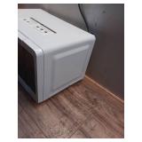 0.7 Cu. Ft 700-Watt Countertop Microwave Oven in White  (DOESN
