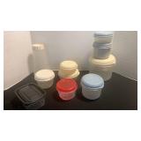 Rubbermaid storage containers