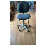Rolling Office Task Chair with Footrest