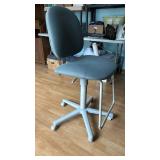 Rolling Office Task Chair with Footrest