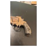 Decorative Forehand and Wadsworth gun