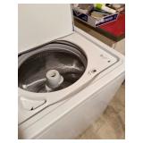 Whirlpool Top Load Washer and Dryer Set 45 x 29 x 26 in