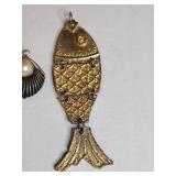 Ocean Theme Jewelry Set - Articulated Fish and Pearl Shell Pendants