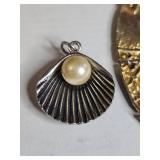 Ocean Theme Jewelry Set - Articulated Fish and Pearl Shell Pendants