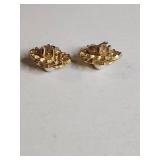 Lisner Gold Tone Pearl Flower Clip Earrings