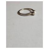 .925 Sterling Silver Pearl Solitaire Ring