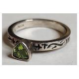 Silpada .925 Sterling Silver Peridot Ring with Carved Design