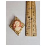 Vintage Gerrys Shell Cameo Brooch with Ornate Gold Frame