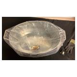 Benjara 1.7 Gal. Large Silver Oval Shape Embossed Design Galvanized Steel Tub with Side Handles - Retail: $52