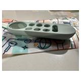 kwmobile Case Compatible with Google Chromecast 2020 4K / Chromecast 2022 HD Case - Soft Silicone Cover for Remote Control - Pastel Green - Retail: $13