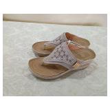 Women's Grey Cutout Floral Thong Sandals size 37 Women's Grey Cutout Floral Thong Sandals size 37