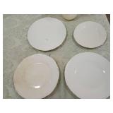 MacBeth Evans American Sweetheart Monax Dinnerware Set (white dishes with vase) MacBeth Evans American Sweetheart Monax Dinnerware Set (white dishes with vase)