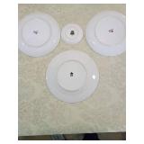 Floral glass plate set Floral glass plate set